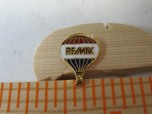 HOT AIR BALLOON RE/MAX SMALL BALLOON PIN | eBay