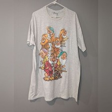 Vintage Disney sleep shirt. Vintage Snow White and the seven dwarfs T-shirt