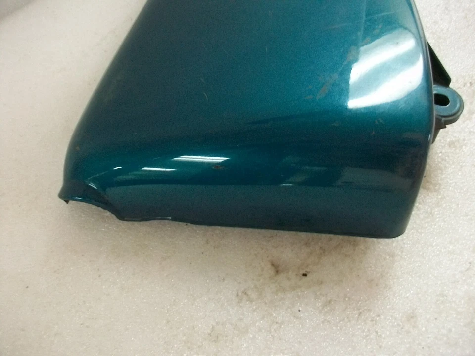 ¡Bonito! Carenado de cubierta lateral izquierda Suzuki GS400 GS425 1997-1979 47211-4400 Foto 4 de 4