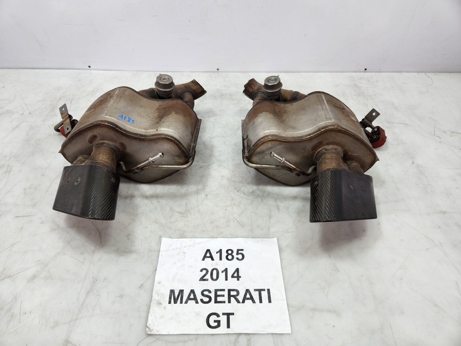 ✅ 09-19 OEM Maserati GranTurismo GT Sport Rear Exhaust Mufflers Carbon Tips SET