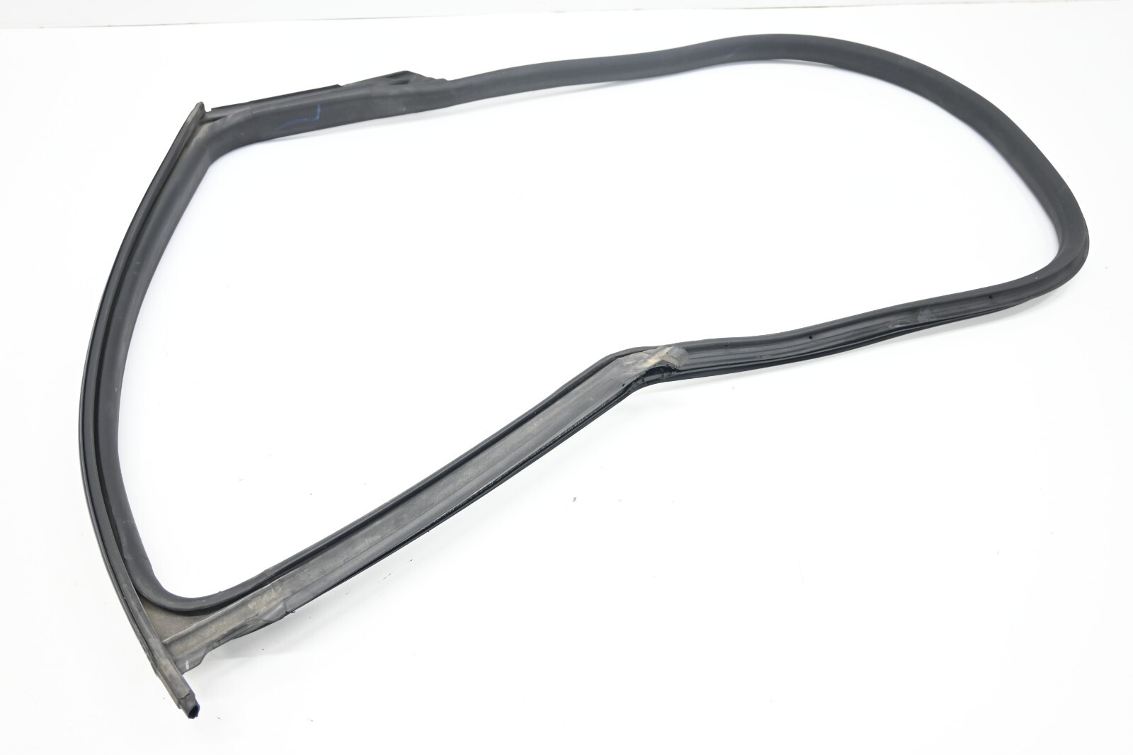 ⭐ 14-20 Maserati Ghibli Quattr Front Left Weatherstrip Rubber Gasket Seal Oem