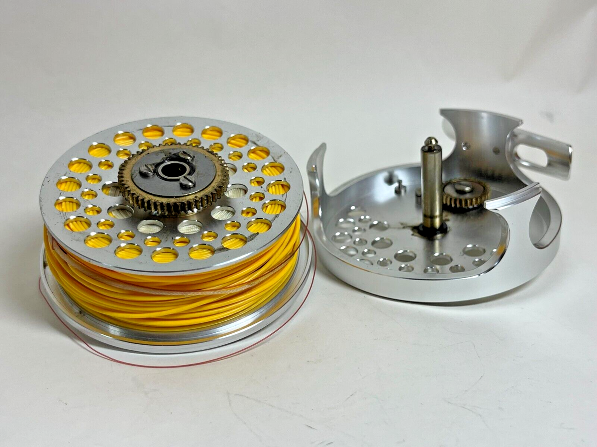 AMPEX SK-III シルバー WF8+100yds(20lb）フライリール