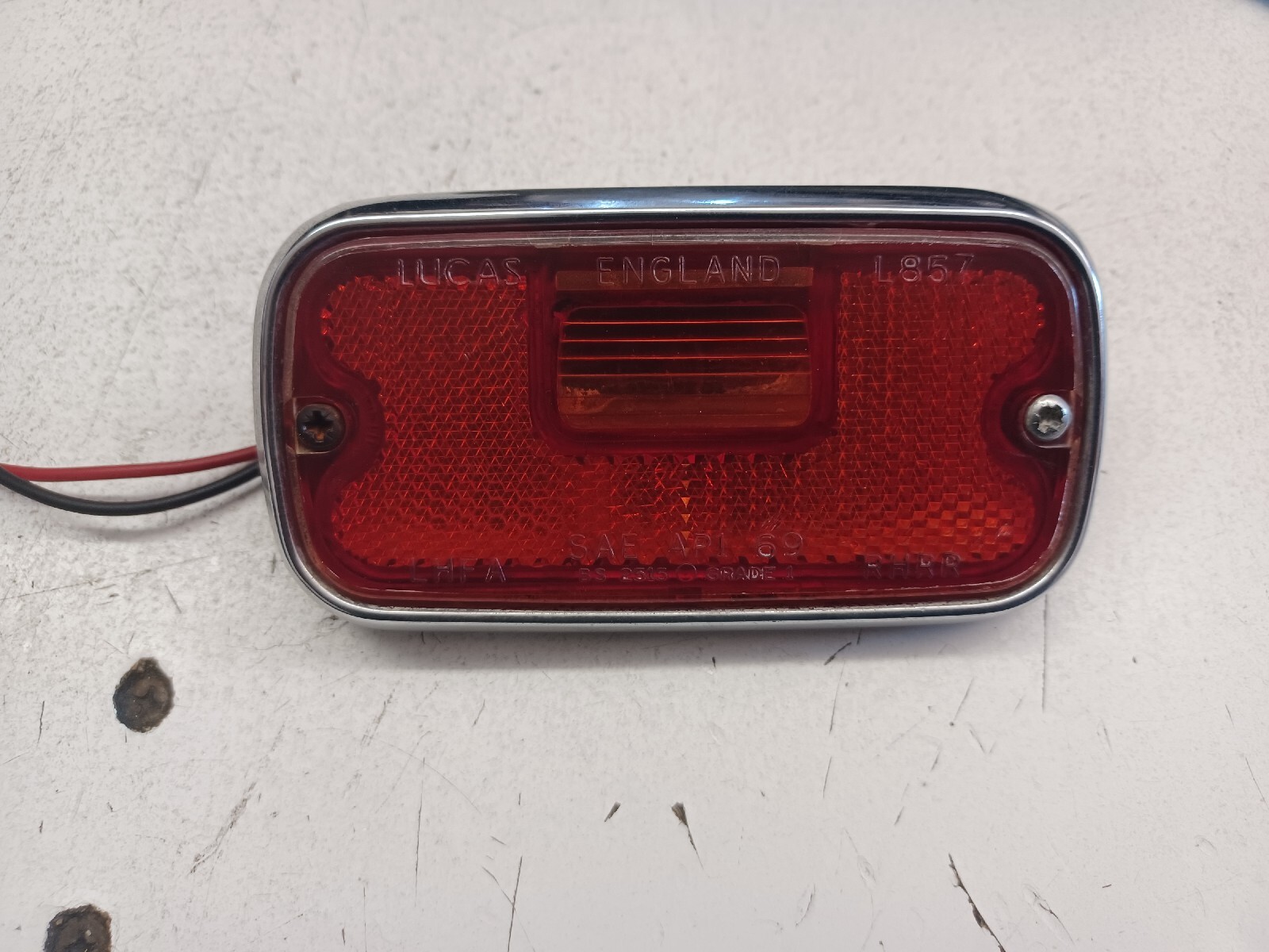 65 - 80 ROLLS ROYCE SILVER SHADOW LEFT REAR RED LAMP ASSEMBLY & LENS 