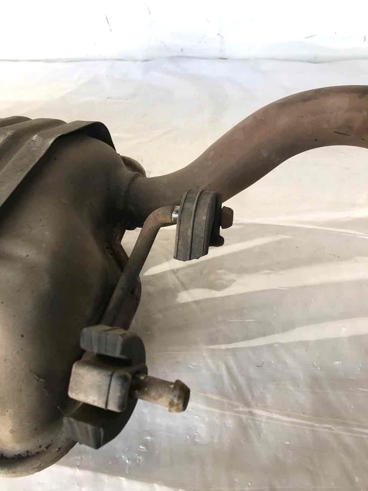 Conjunto de silenciador y tubería Hyundai Elantra 2004-2006 emisiones de California 2,0 L Foto 2 de 4