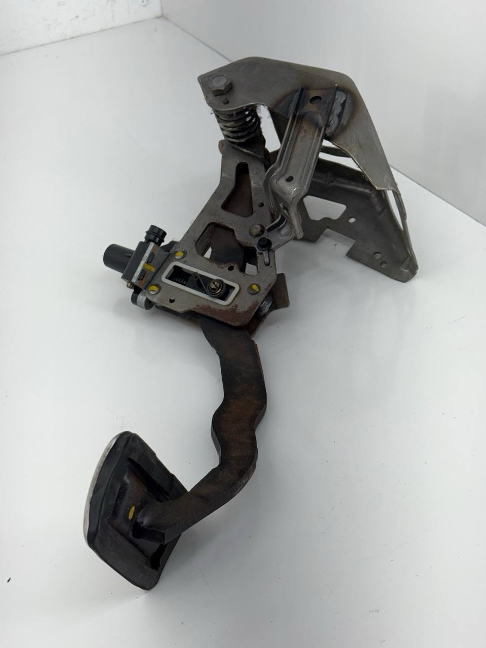 2014 - 2016 MASERATI GHIBLI Quattroporte Brake Stop Pedal 