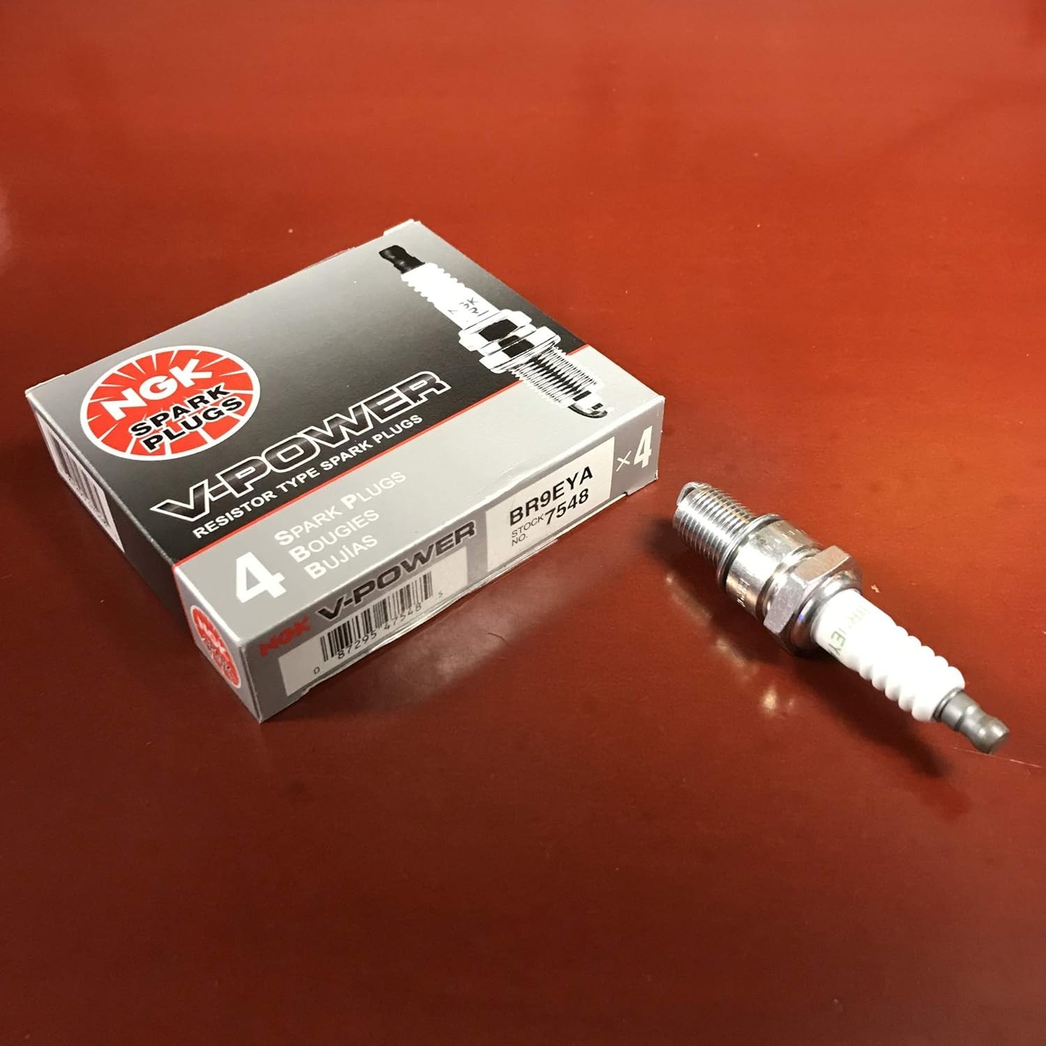 NGK BR9EYA NGK # 7548 SPARK PLUGS BRAND NEW BOX OF 4