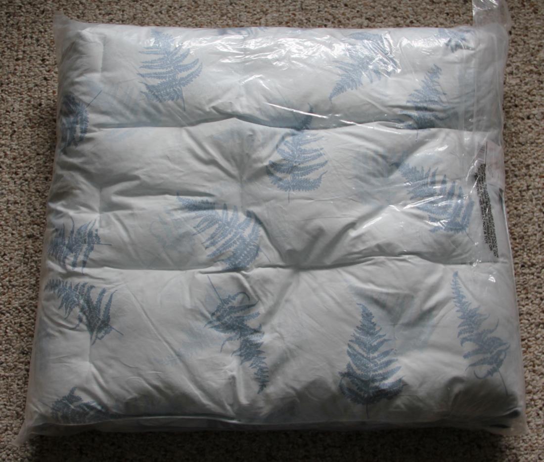 Northern Nights Down Blanket Baby Blue w Ferns 50 x 72 New in Package