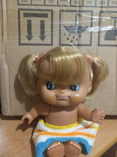 Vintage Rubber Doll Cute Tan 70's Retro Sassy Sun Bunny Japan with towel pin up - Picture 4 of 4