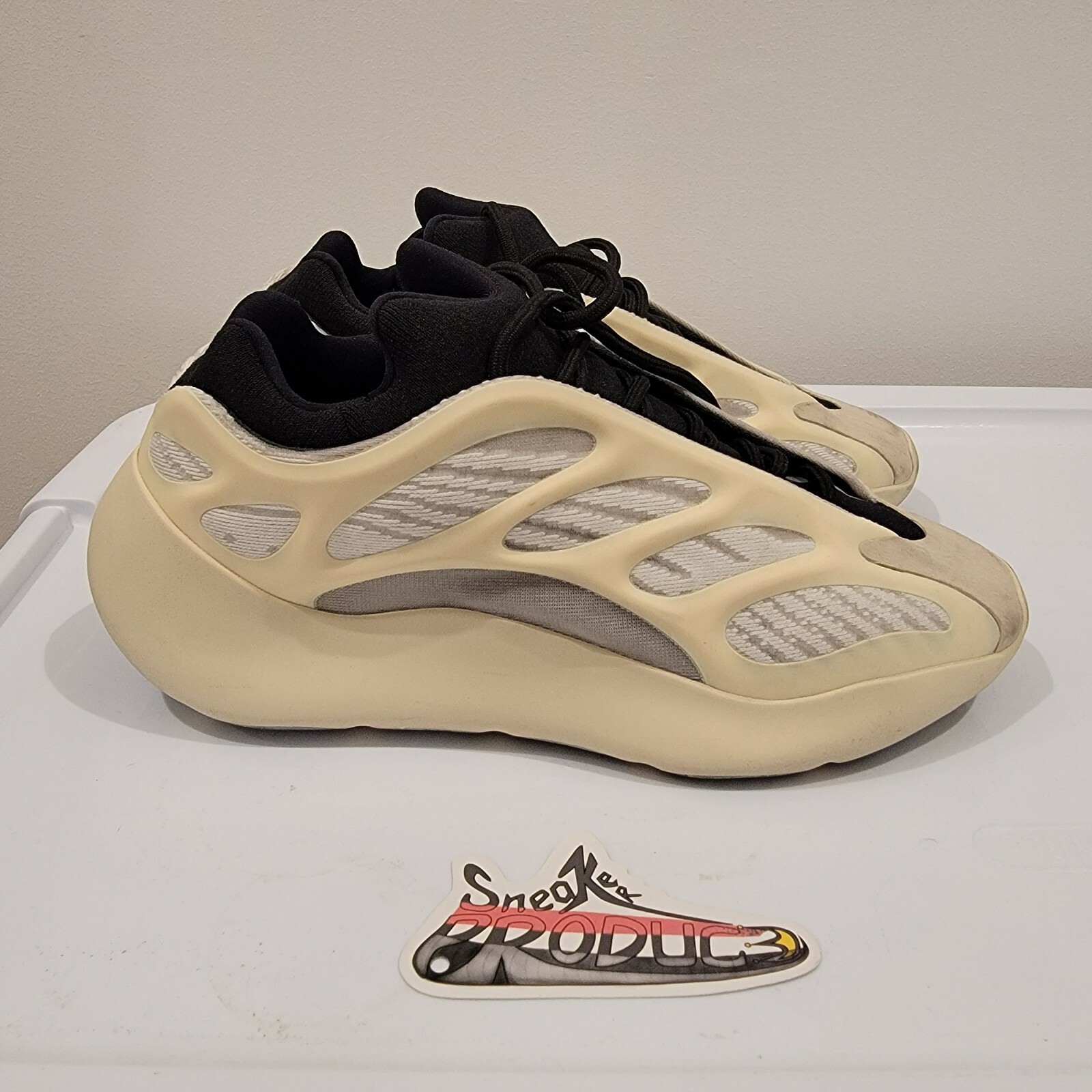Size 10.5 - adidas Yeezy Boost 700 V3 Azael 2019 for sale online | eBay