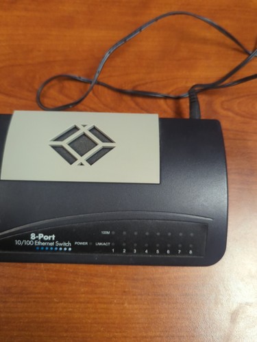 BLACK BOX 8 PORT 10/100 ETHERNET SWITCH WITH Power Supply - Picture 3 of 5