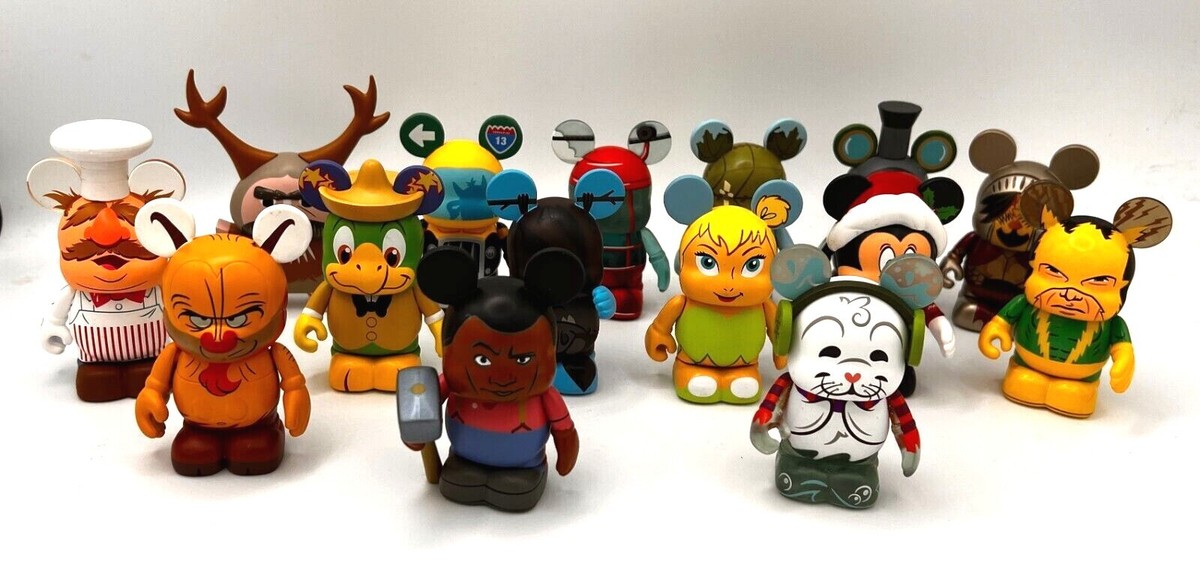 Vinylmation Disney Santa Mickey Donald Lion King California Dale