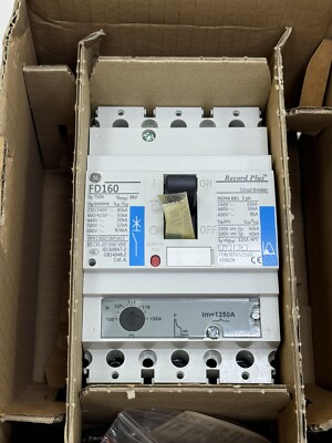 GENERAL ELECTRIC GE FDN36TD125GD CIRCUIT BREAKER FD160 50KA 3P3TR 690V-125A MCCB