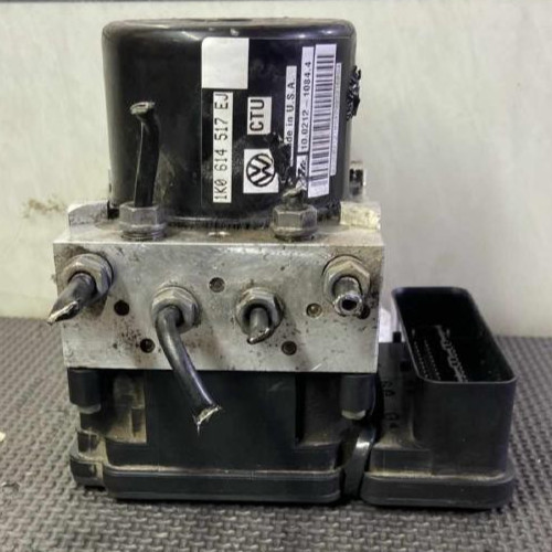 2015-2019 Volkswagen Passat ABS Anti-Lock Brake Pump Modulator Assembly Used