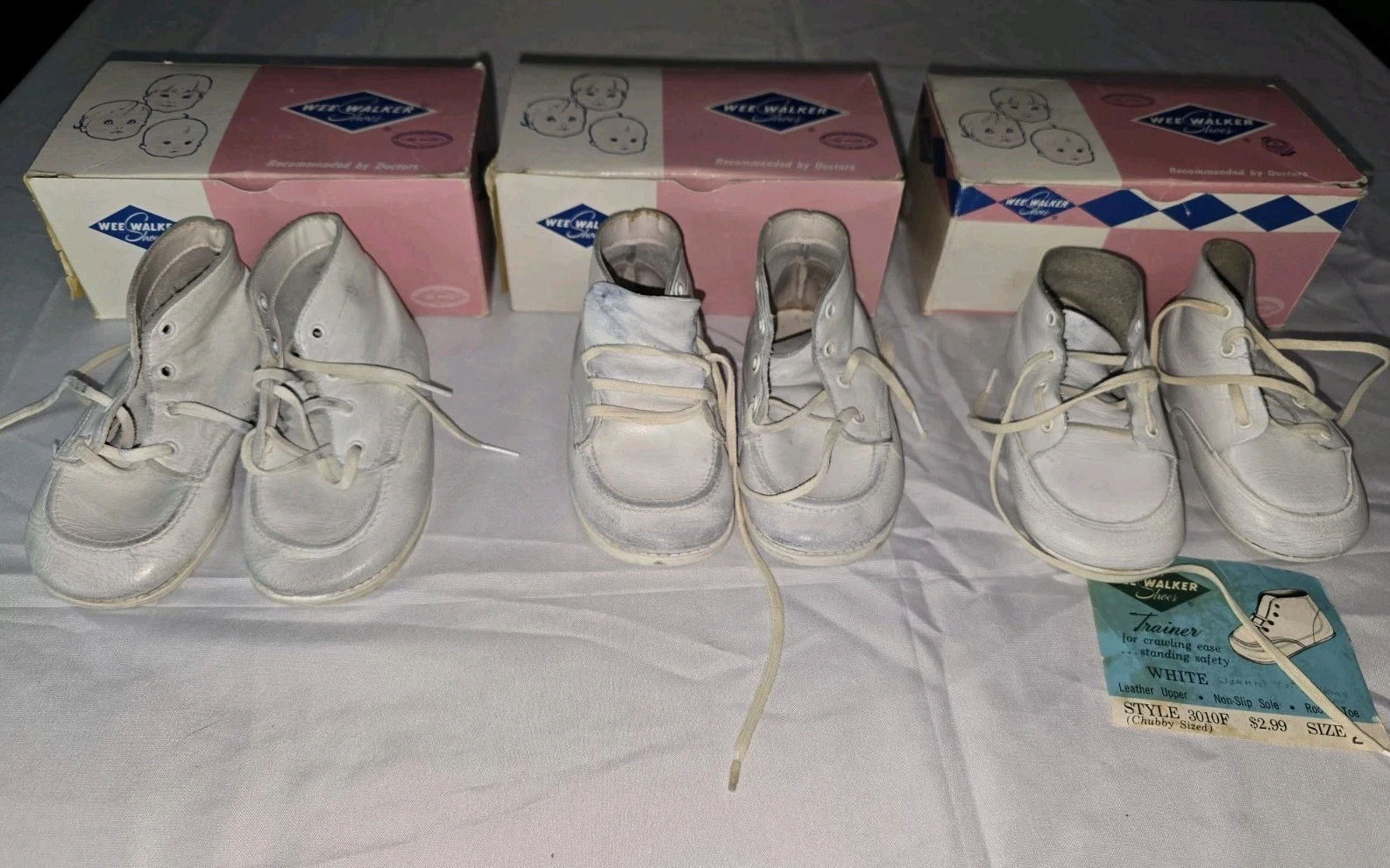 Vintage 3 pairs of WEE WALkERS in Original Box And gently used shoes