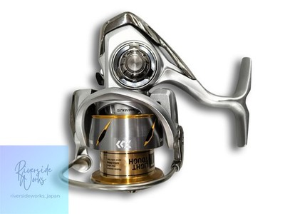 ダイワ　FREAMS LT4000-CXH DAIWA FREAMS LT4000CXH Spinning Reel Ultra Lightweight Fishing
