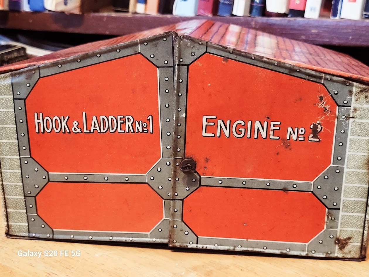 NICE VINTAGE 1910's BING TIN LITHO FIRE HOUSE TWO CAR GARAGE