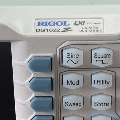 Rigol DG1022Z 2 Channel 25 MHz Function Generator 200 MSa/s Signal Generator