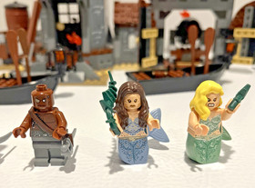 LEGO Pirates of the Caribbean 4194 Whitecap Bay 99% Complete w/ extra Mini Figs