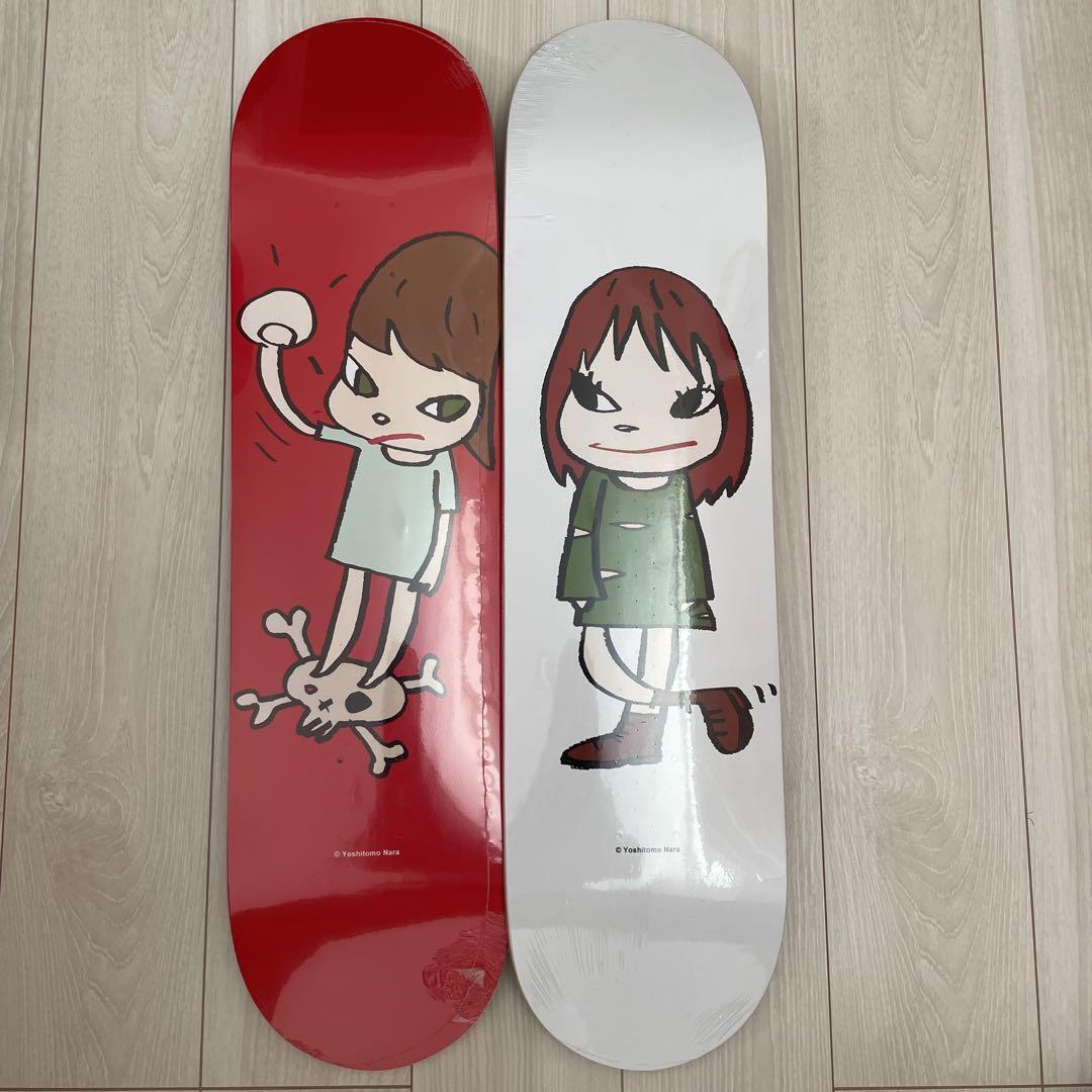 Yoshitomo Nara Skateboard Deck Set Welcome Girl / Solid Fist Yoshitomo Nara Skateboard Deck Set Welcome Girl / Solid Fist
