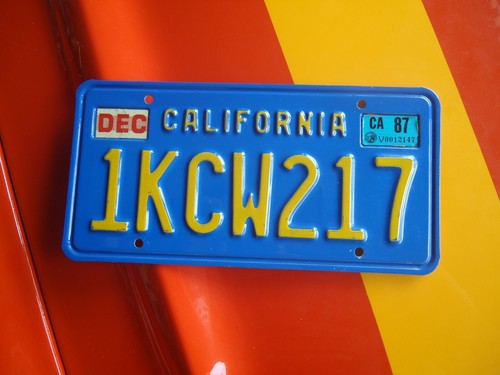 CALIFORNIA 1980s LICENSE PLATE MINT CLEARED IN PPG DELTRON URETHANE RARE KILLER - Picture 3 of 4