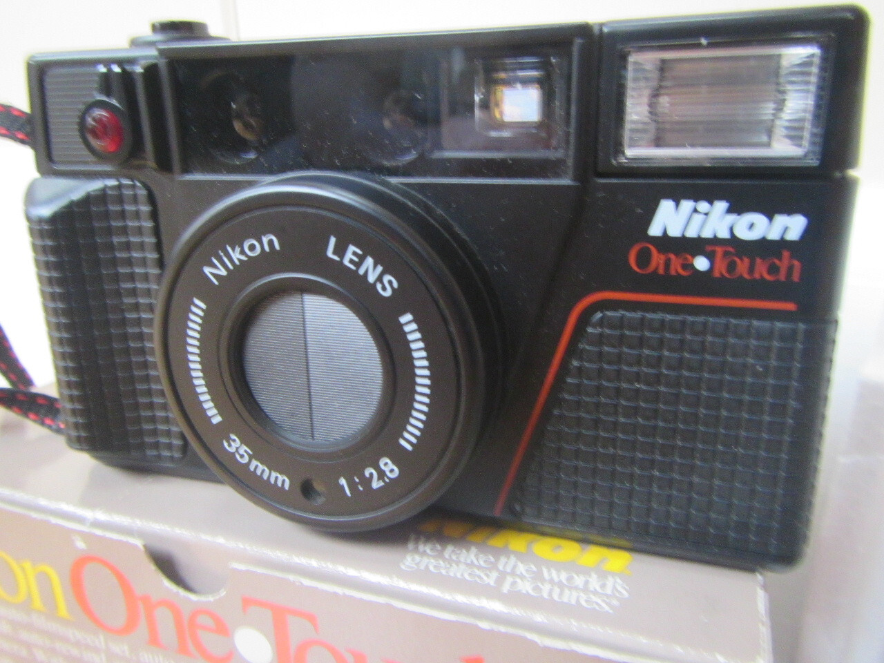 NIKON ONE TOUCH L35AF L35AF2 35MM FILM CAMERA POINT AND SHOOT AUTOMATIC