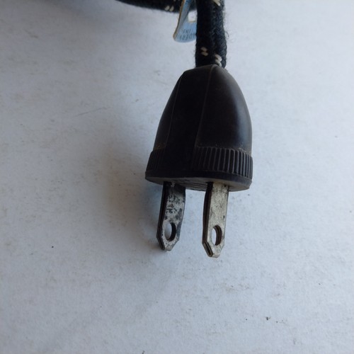 Cloth Covered Small Appliance Cable One Half Inch Center To Center GH Vintage - Picture 6 of 9