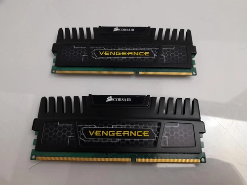 Corsair 8GB (2x4GB) 1866 MHz DDR3-1866 PC3-14900U RAM CMZ8GX3M2A1866C9 - Picture 1 of 3