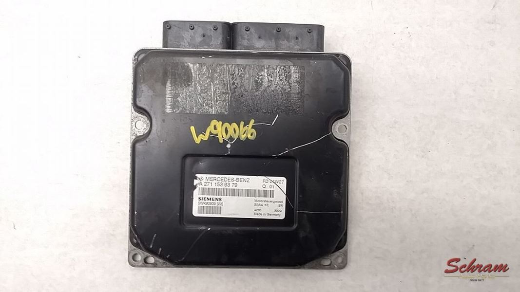 Engine ECM 203 Type C230 ID 2711539379 Fits 02-05 MERCEDES C-CLASS  