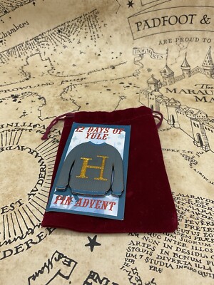 Harry Potter Zauberer Koffer Metall & Emaille Jumper Pin 12 Days Of Yule