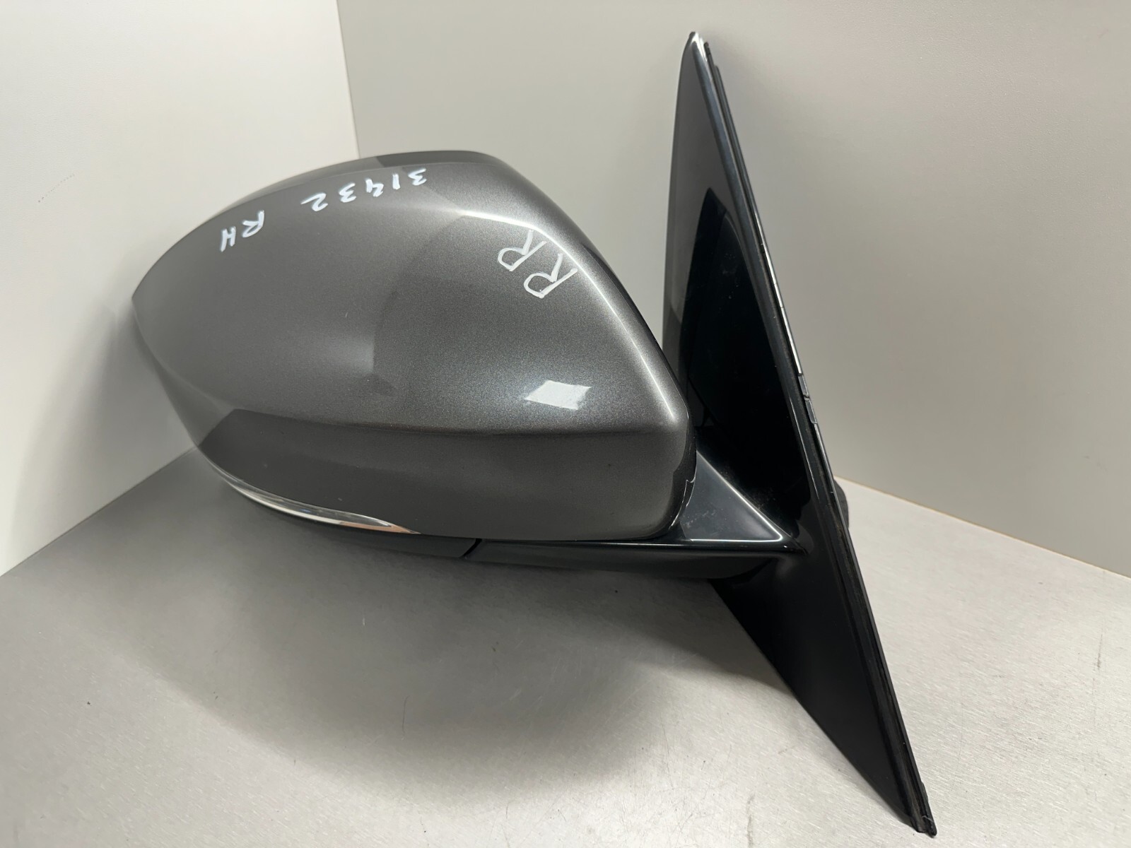 Land Rover Discovery Sport 2016 Front Door Electric Wing Mirror 