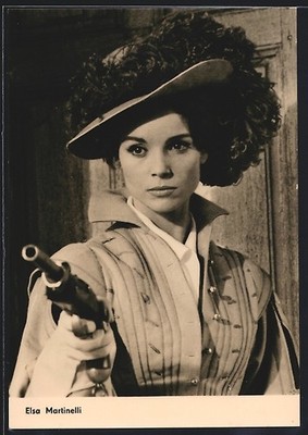Schauspielerin Elsa Martinelli in dem Film Le Capitan, Ansichtskarte 