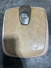 Vintage 1950  s Counselor Bathroom Scale, Bubble Glass, N Retro