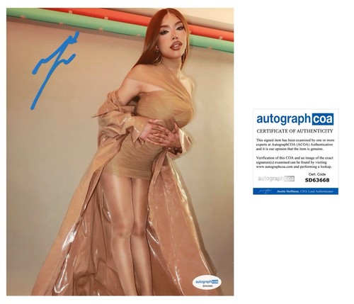 FOTO FIRMADA 8x10 YERI MUA REGGAETON ESPAÑOL MEXICANO TIK TOK INFLUENCER CERTIFICADO DE AUTENTICIDAD - Imagen 1 de 1