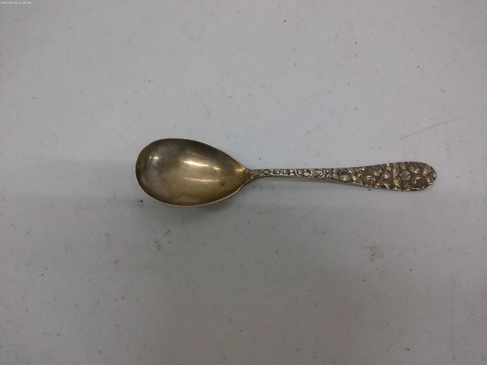 Antigua cucharadita de plata de ley de 5,5" - patrón de rosa de Baltimore Foto 4 de 4