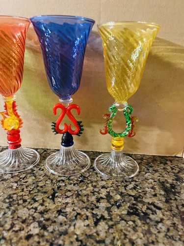 Venetian Art Glass Cordial Liqueur Drinking Glass Set of 4 With Lampworked Stem - Picture 4 of 4