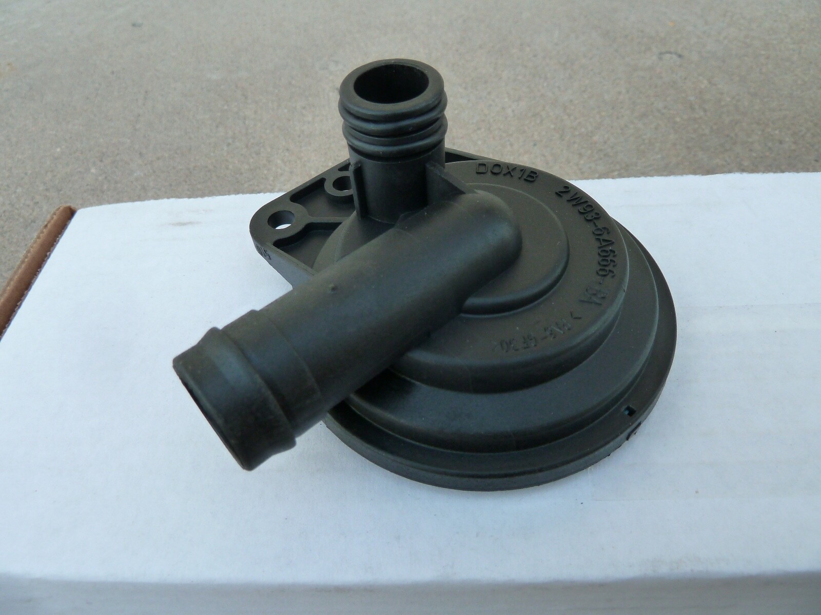NEW Aston Martin Vantage V8 OEM Engine Crankcase Valve 4.7 4.3