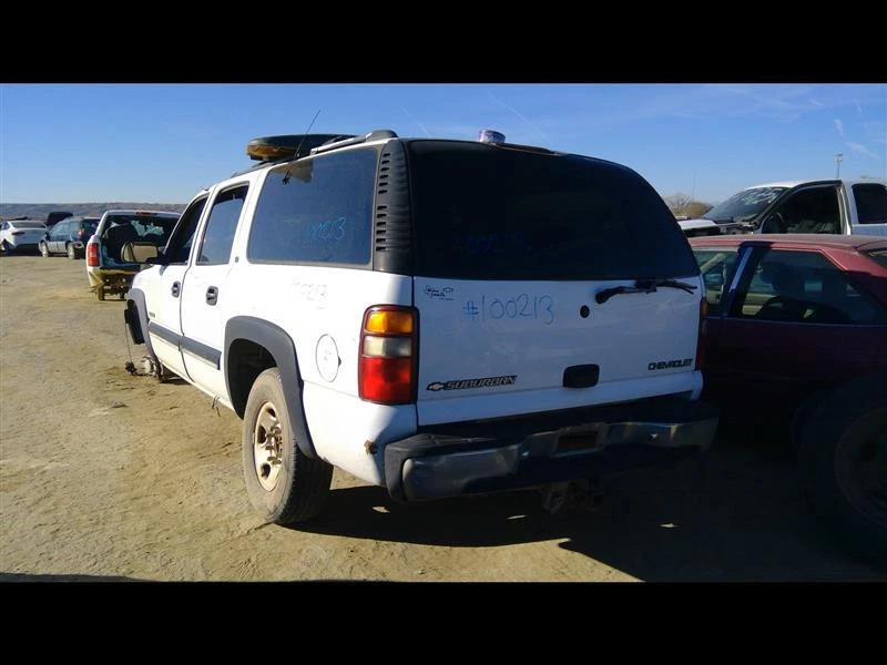 Brazo de control inferior inferior delantero izquierdo usado se adapta a: Chevrolet Suburban 2500 2001 Foto 3 de 4