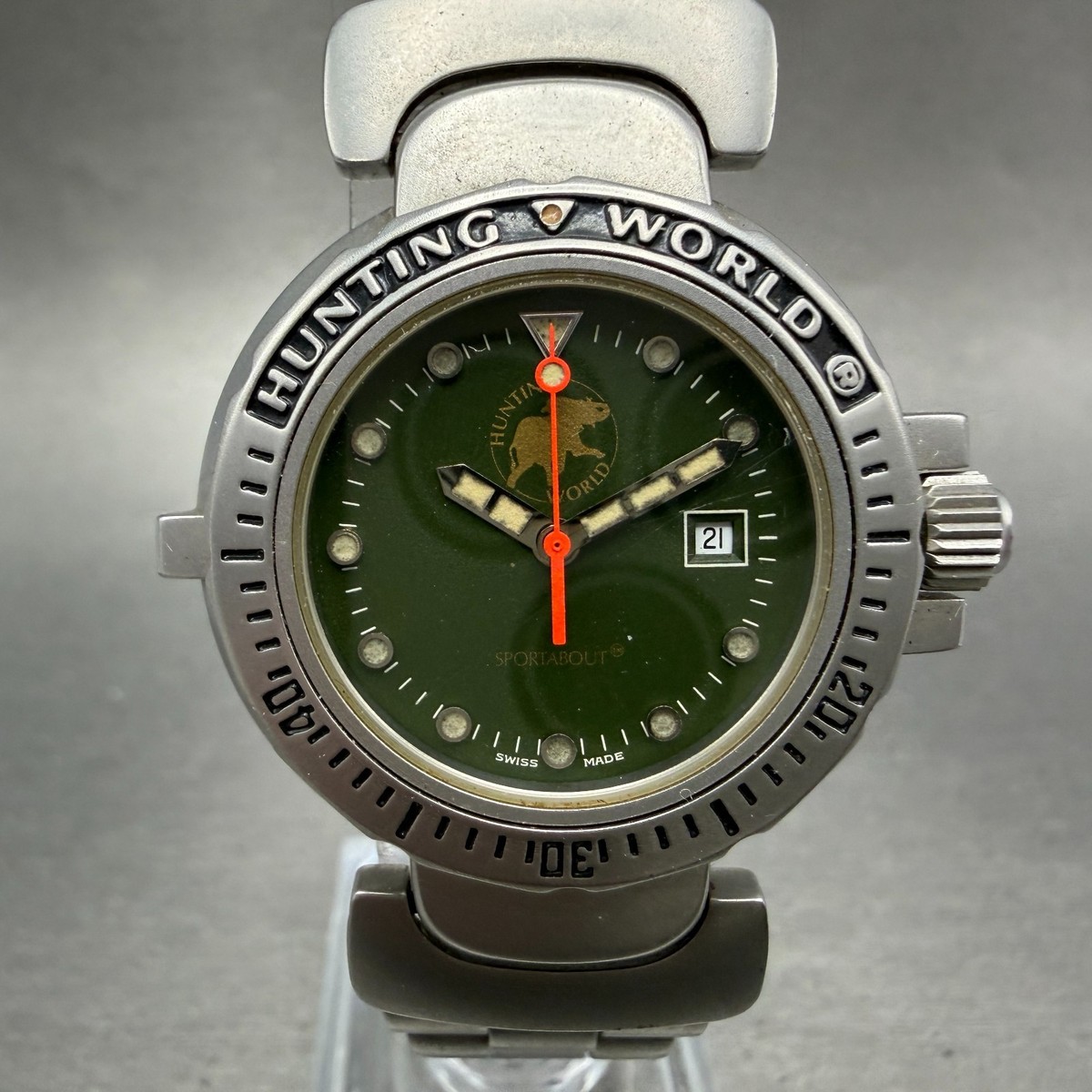 HUNTING WORLD 時計　HW-05 Hunting World Sportabout Dive Watch Women 33mm Green Dial Steel