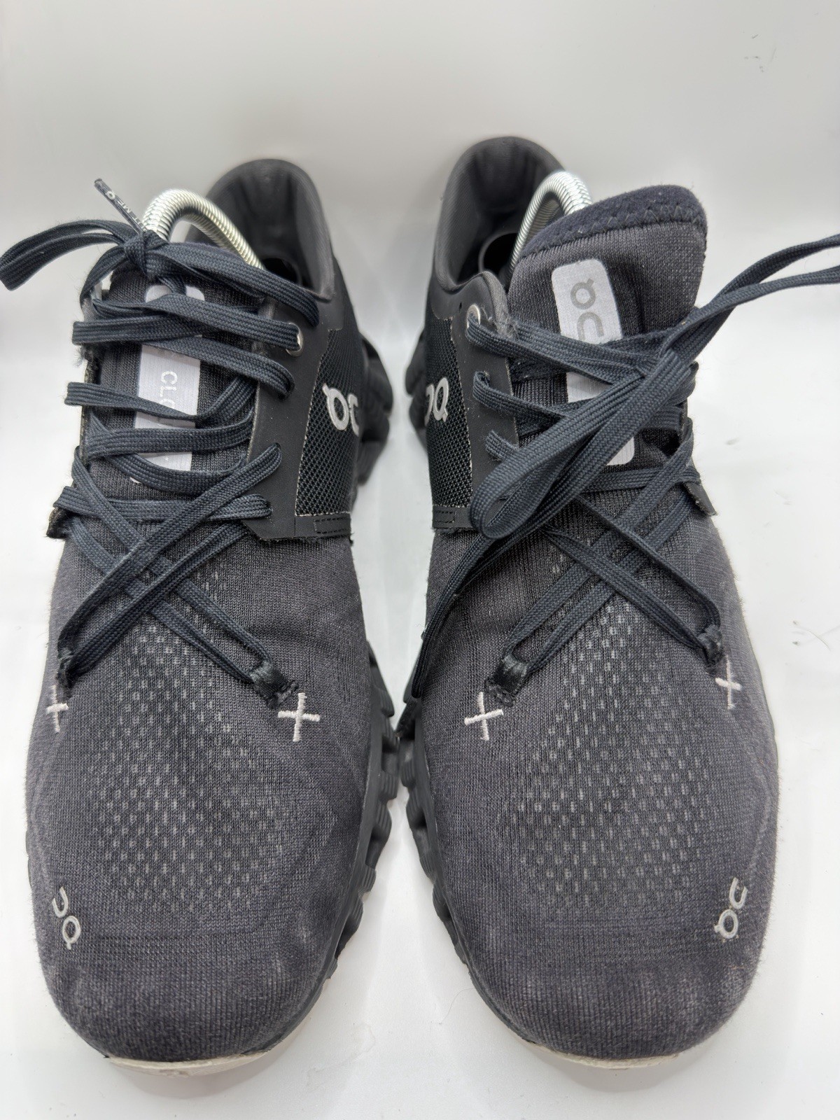 ON CLOUD RUNNING MAN - image 4