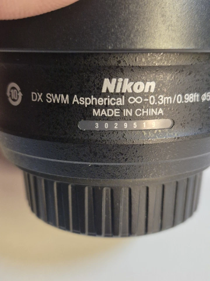 Nikon AF-S DX Nikkor 35mm f/1.8G Lens - Image 4 of 4