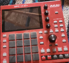 Akai Professional MPC One+ Sampler & Sequence...