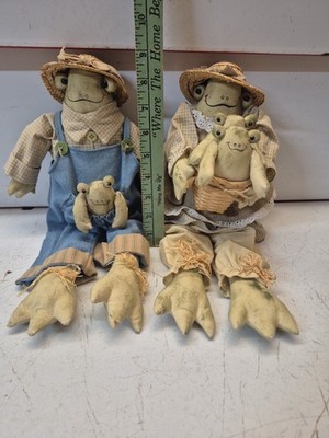 Pair Of Delton Products Corp Stuffed Frogs Dressed in Overalls Sitting