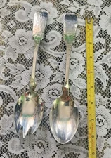 🤪 LOT OF 2 TOWLE c1977 HAMMERSMITH SILVERPLATED TABLE SERVING SPOONS 1 PIERCED 