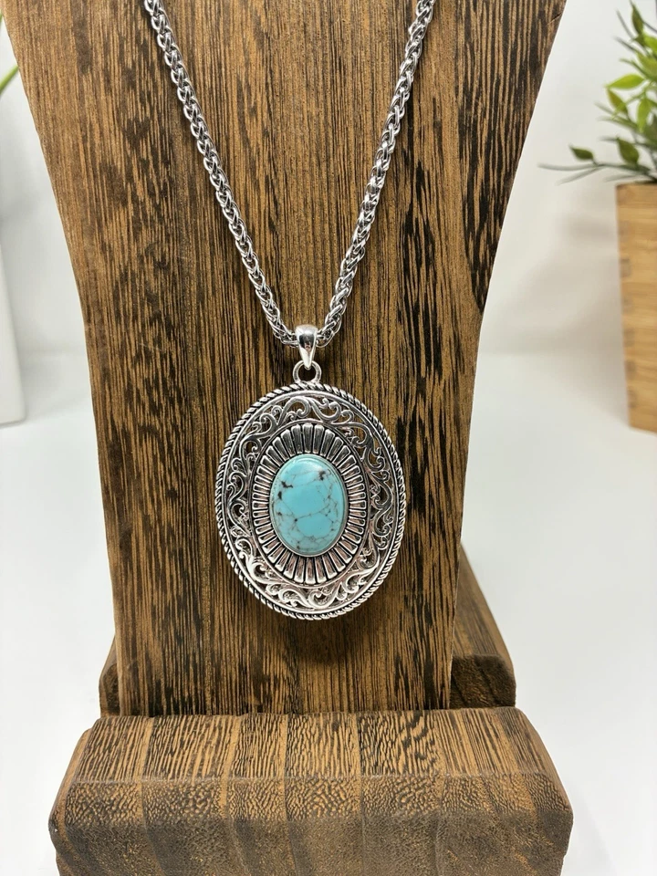 Chico’s Two Sided Howlite Red Blue Long Length Pendant Necklace - Image 2 of 4