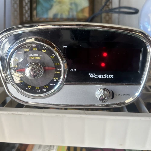 Westclox Radio Digital Alarm Clock Model 80193 Electric Retro Aux Cord Works