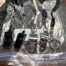 VTG Lot of 4 Sports Whistles W/LANYARD-Coach/Referee Xtra Lanyard