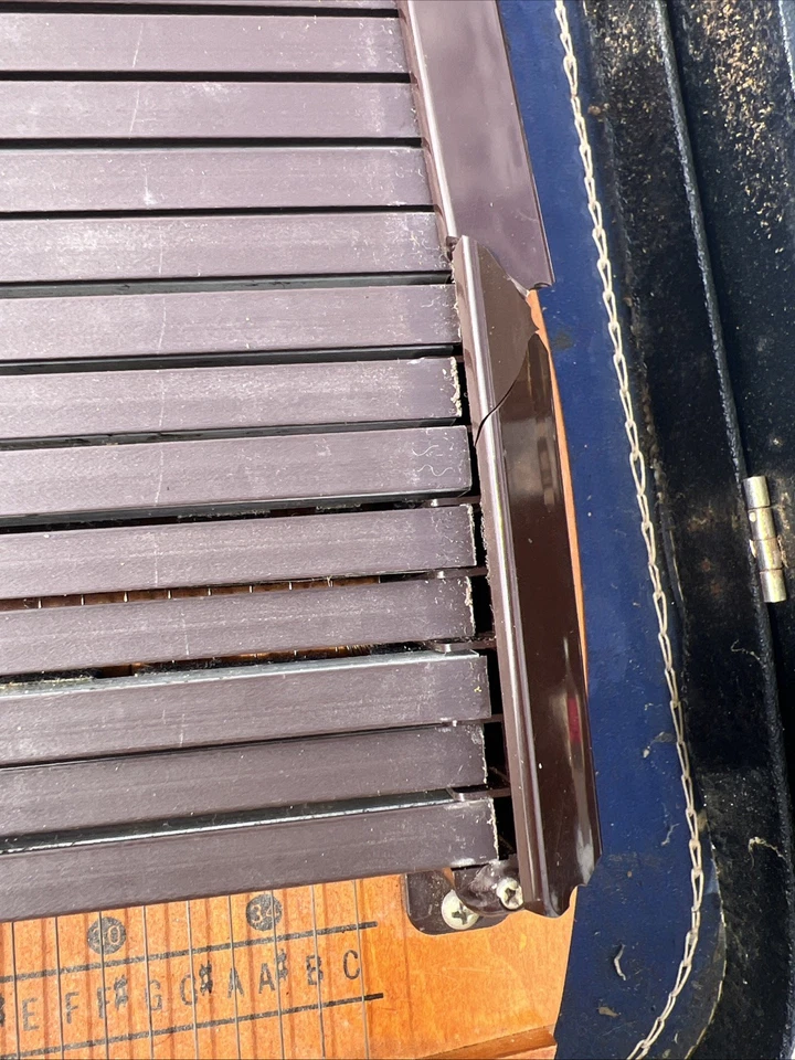 Silvertone Autoharp by Oscar Schmidt 36 Strings 15 Chords with Case, READ - Image 3 of 4