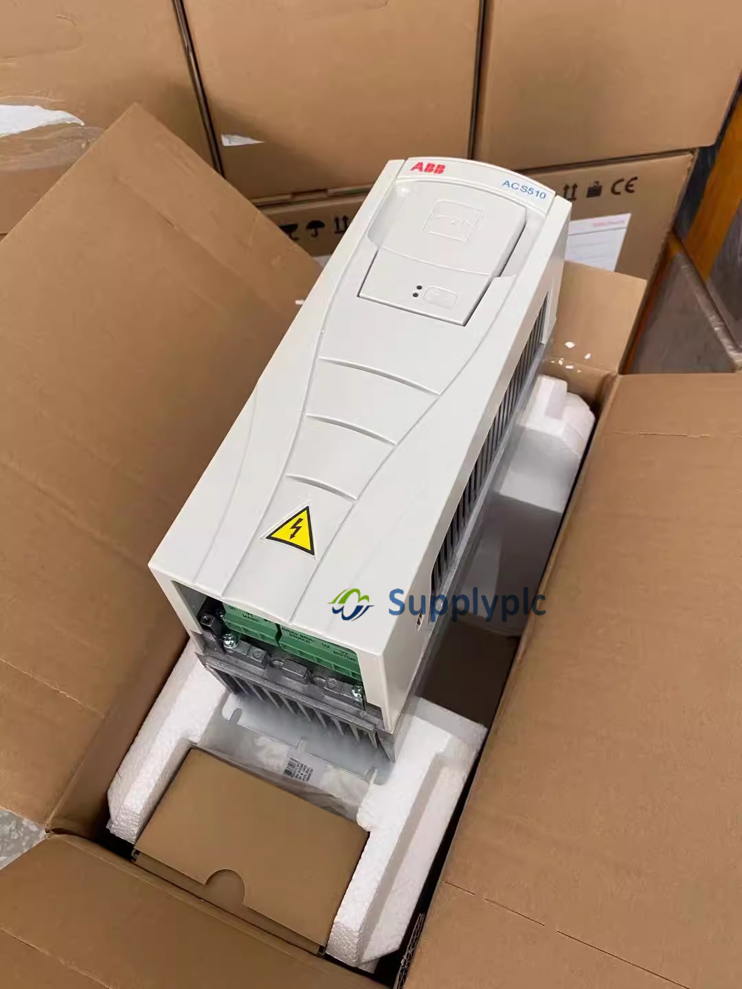 ABB frequency converter ACS510-01-07A2-4 New & Genuine Expedited Ship 1pcs