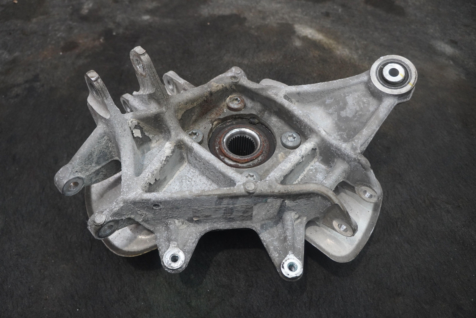 Rear Right Spindle Knuckle Hub Wheel Bearing HY53-5A970-AC Aston Martin DB11 17
