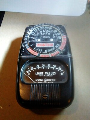 LIGHT VALUES(FOOT CANDLES) LIGHT METER MODEL 80W58Y1 #43421